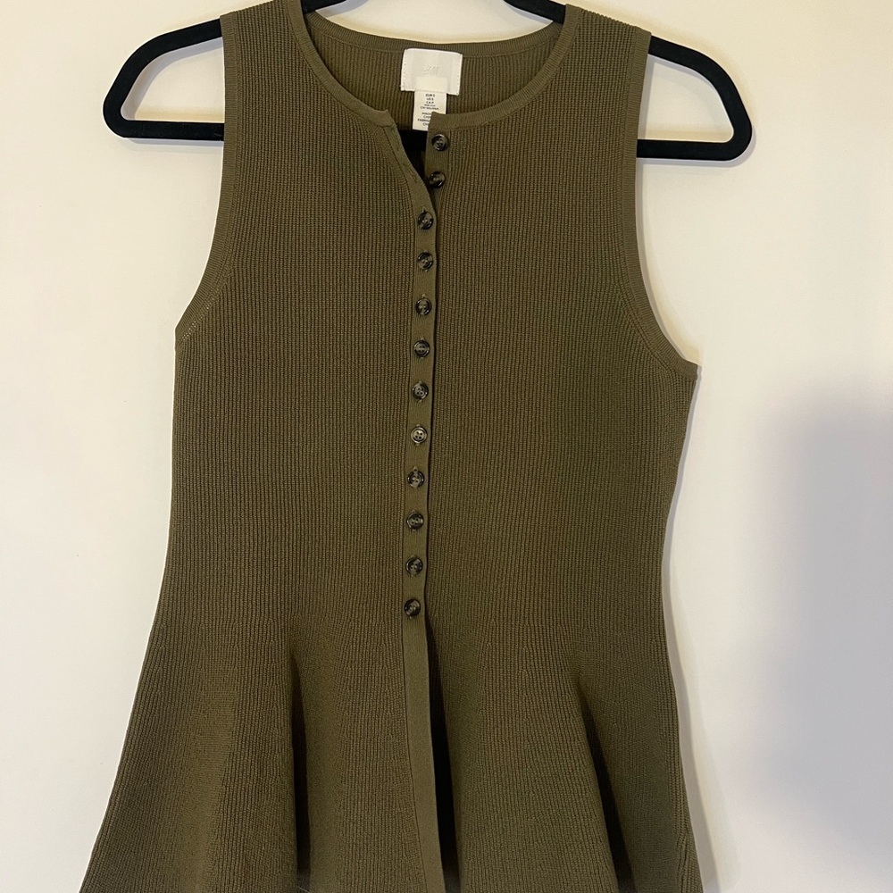 H&M Khaki Sleeveless Button-Up Blouse